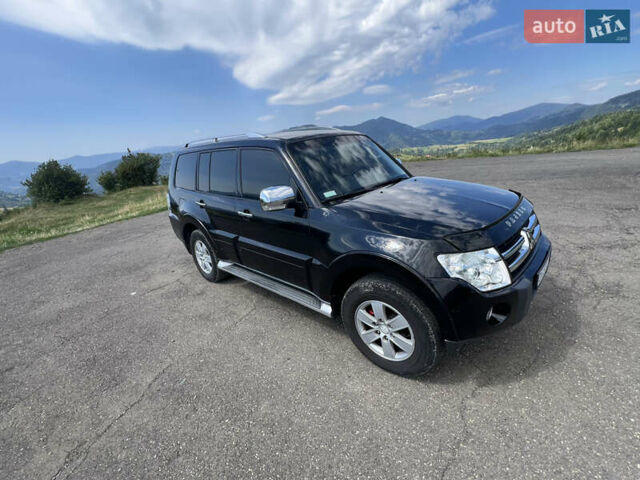 Чорний Міцубісі Паджеро Вагон, об'ємом двигуна 2.97 л та пробігом 310 тис. км за 13600 $, фото 6 на Automoto.ua