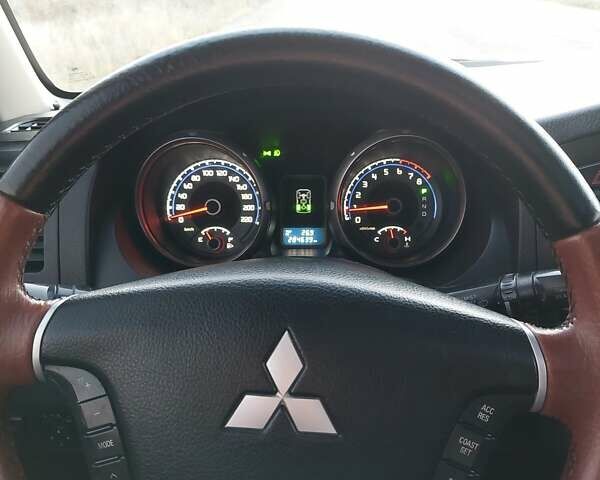 Чорний Міцубісі Паджеро Вагон, об'ємом двигуна 2.97 л та пробігом 286 тис. км за 9400 $, фото 16 на Automoto.ua