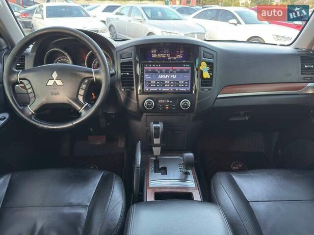 Чорний Міцубісі Паджеро Вагон, об'ємом двигуна 2.97 л та пробігом 179 тис. км за 12500 $, фото 20 на Automoto.ua