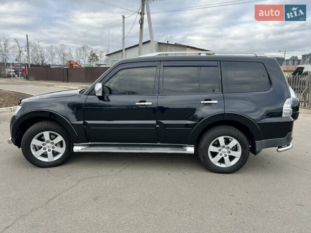 Черный Мицубиси Паджеро Вагон, объемом двигателя 3.2 л и пробегом 298 тыс. км за 15599 $, фото 7 на Automoto.ua