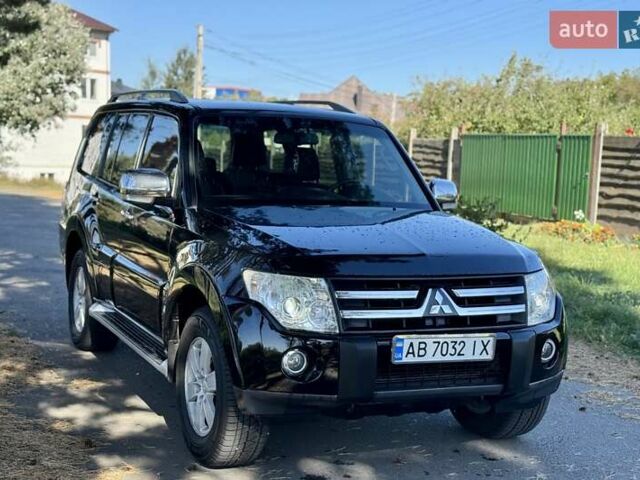Чорний Міцубісі Паджеро Вагон, об'ємом двигуна 3 л та пробігом 235 тис. км за 10700 $, фото 2 на Automoto.ua