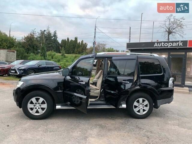 Черный Мицубиси Паджеро Вагон, объемом двигателя 3 л и пробегом 232 тыс. км за 11390 $, фото 11 на Automoto.ua