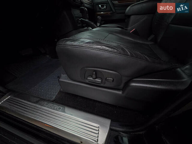 Черный Мицубиси Паджеро Вагон, объемом двигателя 3.2 л и пробегом 305 тыс. км за 12900 $, фото 12 на Automoto.ua