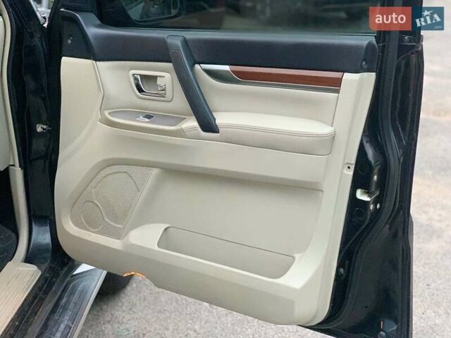 Черный Мицубиси Паджеро Вагон, объемом двигателя 3 л и пробегом 232 тыс. км за 11390 $, фото 13 на Automoto.ua