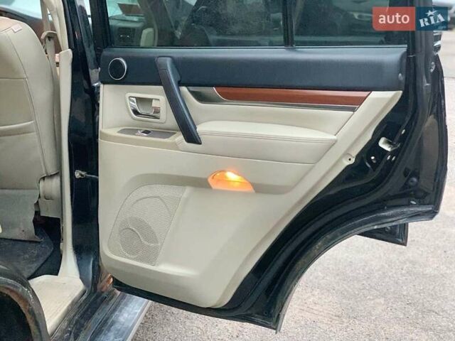 Черный Мицубиси Паджеро Вагон, объемом двигателя 3 л и пробегом 232 тыс. км за 11390 $, фото 12 на Automoto.ua