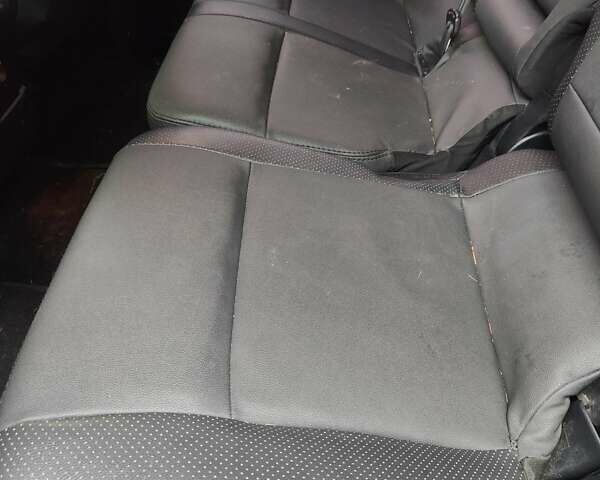 Чорний Міцубісі Паджеро Вагон, об'ємом двигуна 3 л та пробігом 330 тис. км за 11700 $, фото 3 на Automoto.ua