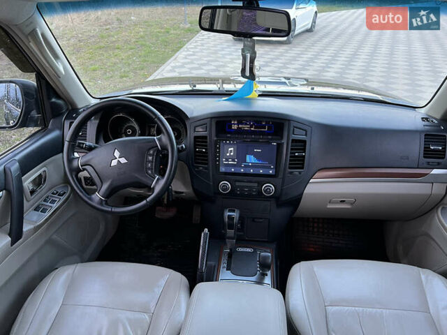 Чорний Міцубісі Паджеро Вагон, об'ємом двигуна 2.97 л та пробігом 169 тис. км за 12600 $, фото 6 на Automoto.ua