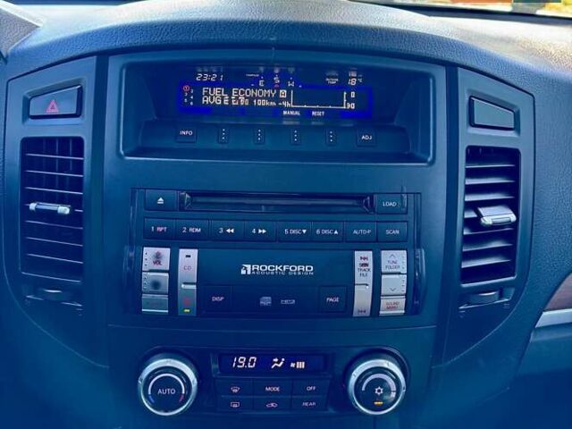 Черный Мицубиси Паджеро Вагон, объемом двигателя 2.97 л и пробегом 235 тыс. км за 10700 $, фото 20 на Automoto.ua