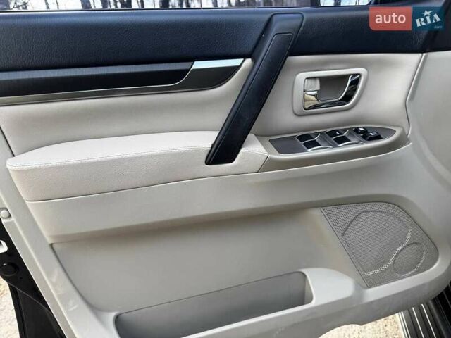 Черный Мицубиси Паджеро Вагон, объемом двигателя 2.97 л и пробегом 186 тыс. км за 10700 $, фото 24 на Automoto.ua