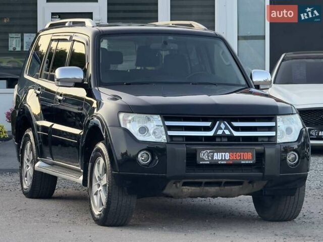 Чорний Міцубісі Паджеро Вагон, об'ємом двигуна 2.97 л та пробігом 179 тис. км за 12500 $, фото 4 на Automoto.ua