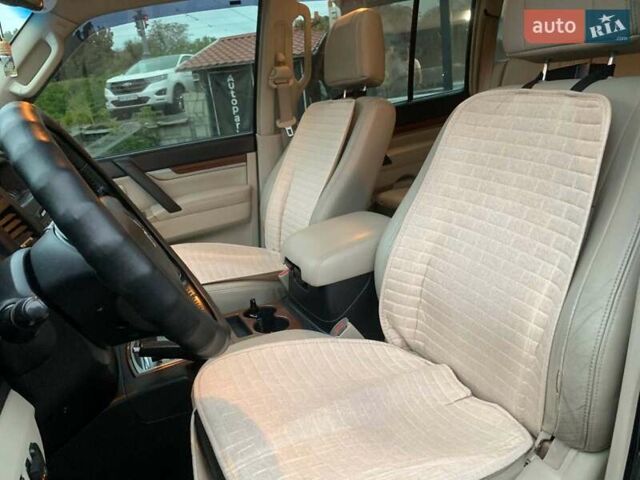 Черный Мицубиси Паджеро Вагон, объемом двигателя 3 л и пробегом 232 тыс. км за 11390 $, фото 27 на Automoto.ua