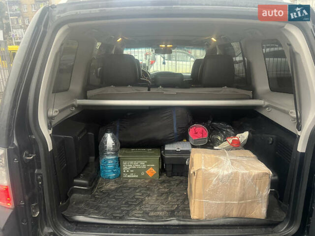 Черный Мицубиси Паджеро Вагон, объемом двигателя 3.8 л и пробегом 33 тыс. км за 12500 $, фото 4 на Automoto.ua