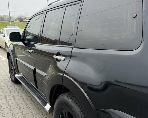 Черный Мицубиси Паджеро Вагон, объемом двигателя 2.97 л и пробегом 218 тыс. км за 11499 $, фото 10 на Automoto.ua