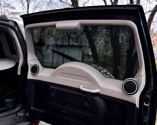 Чорний Міцубісі Паджеро Вагон, об'ємом двигуна 2.97 л та пробігом 166 тис. км за 10900 $, фото 7 на Automoto.ua