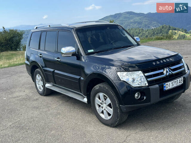 Чорний Міцубісі Паджеро Вагон, об'ємом двигуна 2.97 л та пробігом 310 тис. км за 13600 $, фото 2 на Automoto.ua
