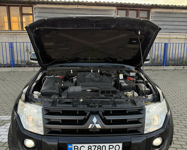 Черный Мицубиси Паджеро Вагон, объемом двигателя 3.2 л и пробегом 328 тыс. км за 13000 $, фото 34 на Automoto.ua