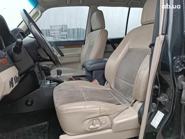 Черный Мицубиси Паджеро Вагон, объемом двигателя 3 л и пробегом 280 тыс. км за 12590 $, фото 28 на Automoto.ua