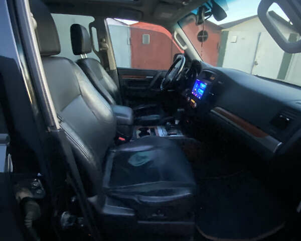 Черный Мицубиси Паджеро Вагон, объемом двигателя 3.2 л и пробегом 327 тыс. км за 10700 $, фото 6 на Automoto.ua