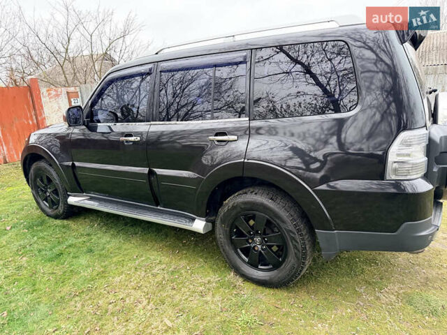 Черный Мицубиси Паджеро Вагон, объемом двигателя 2.97 л и пробегом 248 тыс. км за 11700 $, фото 2 на Automoto.ua