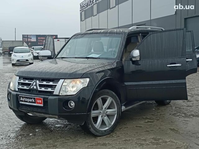Черный Мицубиси Паджеро Вагон, объемом двигателя 3 л и пробегом 280 тыс. км за 12590 $, фото 39 на Automoto.ua