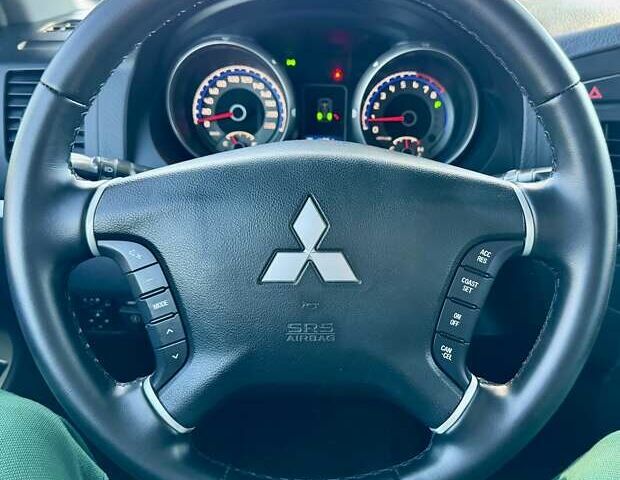 Черный Мицубиси Паджеро Вагон, объемом двигателя 2.97 л и пробегом 235 тыс. км за 10700 $, фото 18 на Automoto.ua