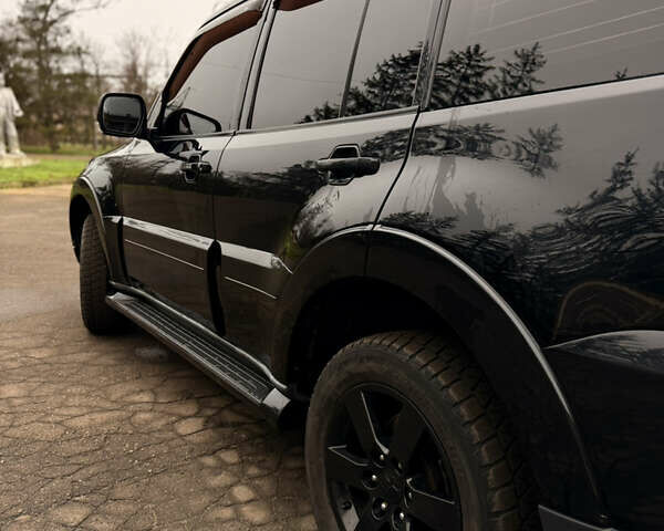 Черный Мицубиси Паджеро Вагон, объемом двигателя 3.83 л и пробегом 218 тыс. км за 10700 $, фото 60 на Automoto.ua