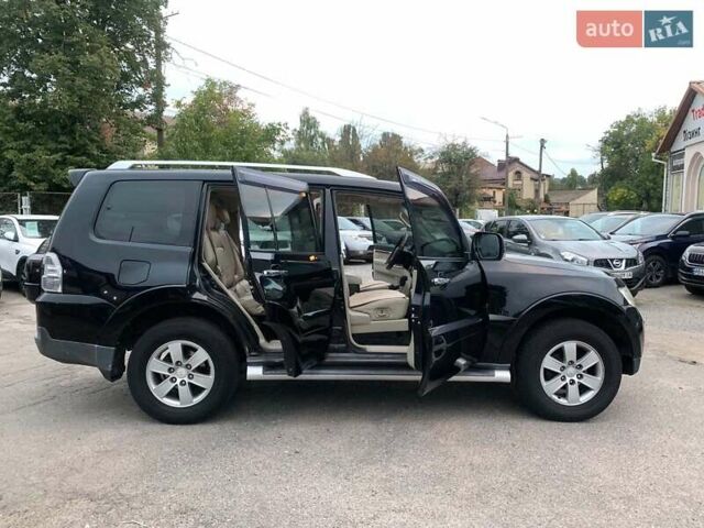 Черный Мицубиси Паджеро Вагон, объемом двигателя 3 л и пробегом 232 тыс. км за 11390 $, фото 9 на Automoto.ua