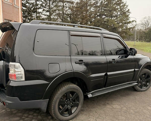 Черный Мицубиси Паджеро Вагон, объемом двигателя 3.83 л и пробегом 218 тыс. км за 10700 $, фото 3 на Automoto.ua