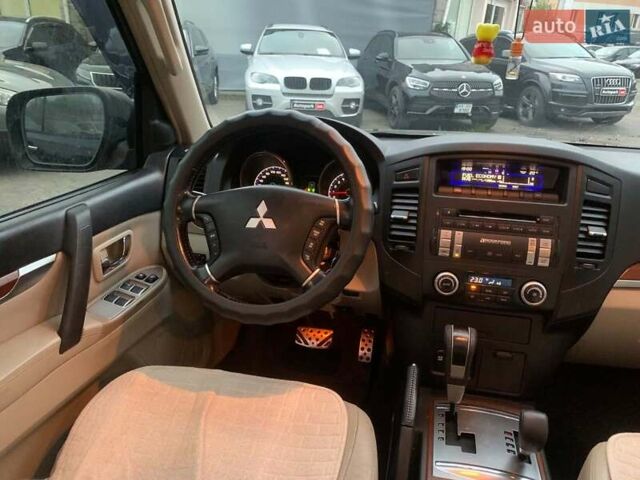 Черный Мицубиси Паджеро Вагон, объемом двигателя 3 л и пробегом 232 тыс. км за 11390 $, фото 28 на Automoto.ua
