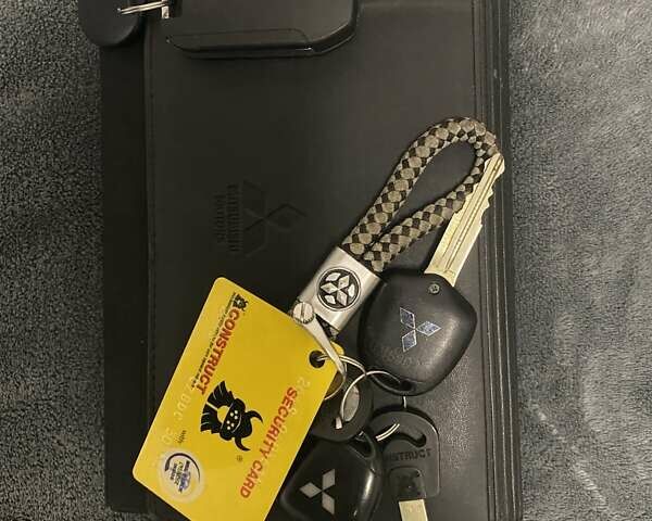 Чорний Міцубісі Паджеро Вагон, об'ємом двигуна 3 л та пробігом 177 тис. км за 14500 $, фото 18 на Automoto.ua