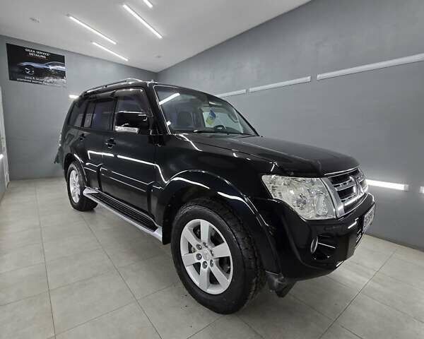 Черный Мицубиси Паджеро Вагон, объемом двигателя 3.83 л и пробегом 153 тыс. км за 10800 $, фото 1 на Automoto.ua