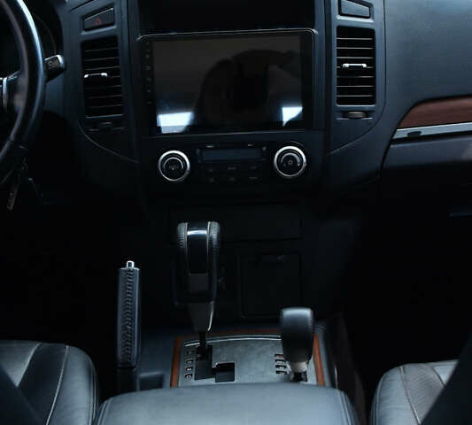 Чорний Міцубісі Паджеро Вагон, об'ємом двигуна 2.97 л та пробігом 310 тис. км за 13600 $, фото 20 на Automoto.ua