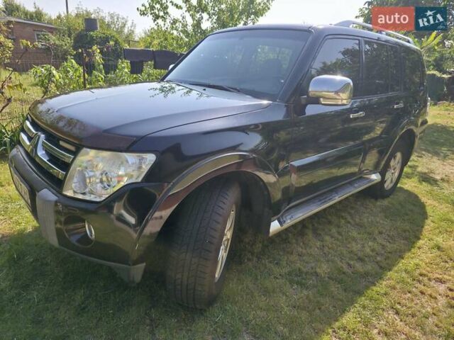 Міцубісі Паджеро Вагон 2008 у Києві на Automoto.ua Чорний Міцубісі Паджеро Вагон, об'ємом двигуна 3 л та пробігом 312 тис. км за 9500 $, фото 4 на Automoto.ua
