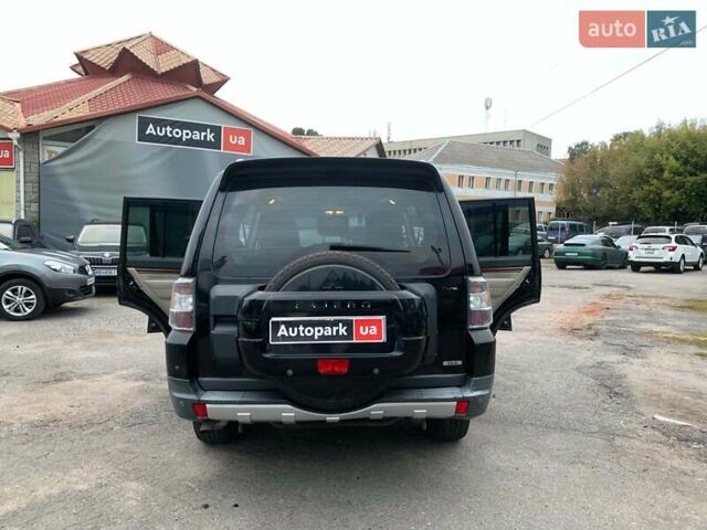 Черный Мицубиси Паджеро Вагон, объемом двигателя 3 л и пробегом 232 тыс. км за 11390 $, фото 10 на Automoto.ua