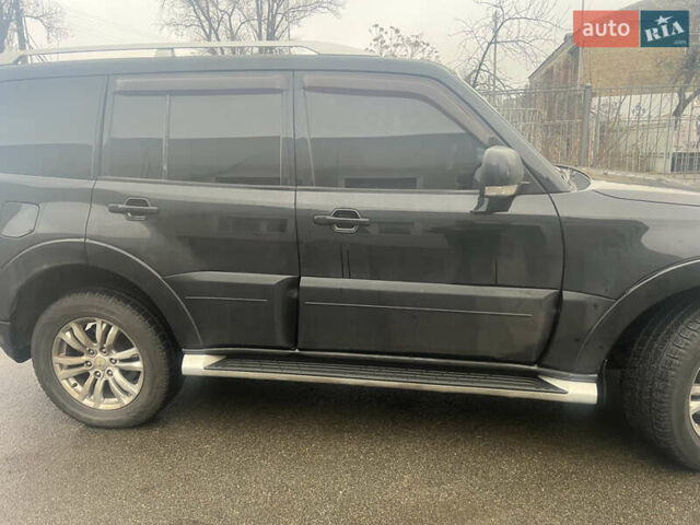 Черный Мицубиси Паджеро Вагон, объемом двигателя 3.8 л и пробегом 33 тыс. км за 12500 $, фото 2 на Automoto.ua