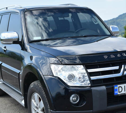 Чорний Міцубісі Паджеро Вагон, об'ємом двигуна 2.97 л та пробігом 310 тис. км за 13600 $, фото 12 на Automoto.ua