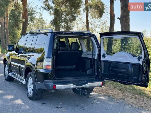 Черный Мицубиси Паджеро Вагон, объемом двигателя 2.97 л и пробегом 235 тыс. км за 10700 $, фото 9 на Automoto.ua