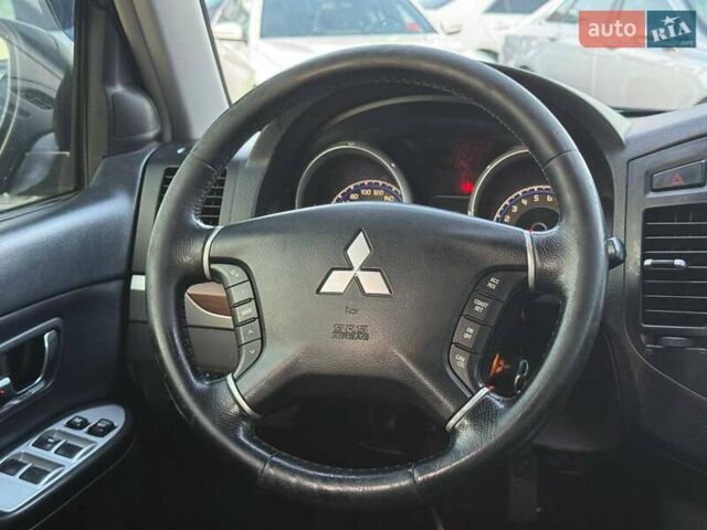 Чорний Міцубісі Паджеро Вагон, об'ємом двигуна 2.97 л та пробігом 179 тис. км за 12500 $, фото 25 на Automoto.ua