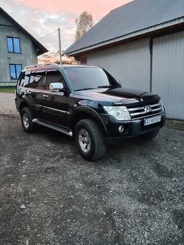 Чорний Міцубісі Паджеро Вагон, об'ємом двигуна 3 л та пробігом 330 тис. км за 11700 $, фото 6 на Automoto.ua