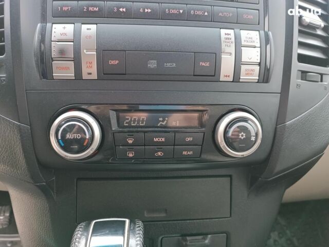 Черный Мицубиси Паджеро Вагон, объемом двигателя 3 л и пробегом 280 тыс. км за 12590 $, фото 26 на Automoto.ua