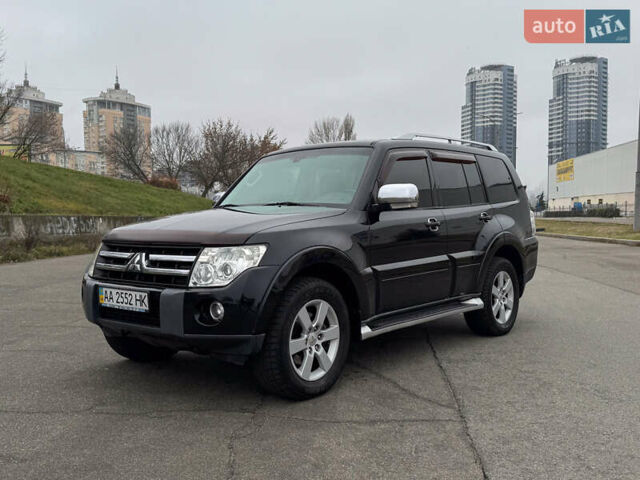 Черный Мицубиси Паджеро Вагон, объемом двигателя 3.2 л и пробегом 305 тыс. км за 12900 $, фото 3 на Automoto.ua