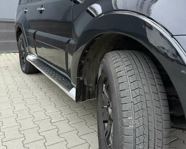 Черный Мицубиси Паджеро Вагон, объемом двигателя 2.97 л и пробегом 218 тыс. км за 11499 $, фото 42 на Automoto.ua