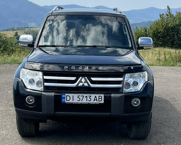 Чорний Міцубісі Паджеро Вагон, об'ємом двигуна 2.97 л та пробігом 310 тис. км за 13600 $, фото 1 на Automoto.ua
