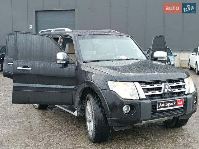 Черный Мицубиси Паджеро Вагон, объемом двигателя 3 л и пробегом 280 тыс. км за 12590 $, фото 40 на Automoto.ua
