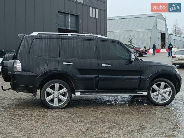 Черный Мицубиси Паджеро Вагон, объемом двигателя 3 л и пробегом 280 тыс. км за 12590 $, фото 13 на Automoto.ua