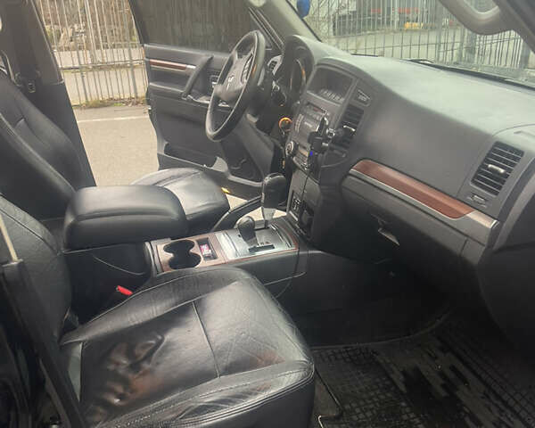 Черный Мицубиси Паджеро Вагон, объемом двигателя 3.8 л и пробегом 33 тыс. км за 12500 $, фото 14 на Automoto.ua