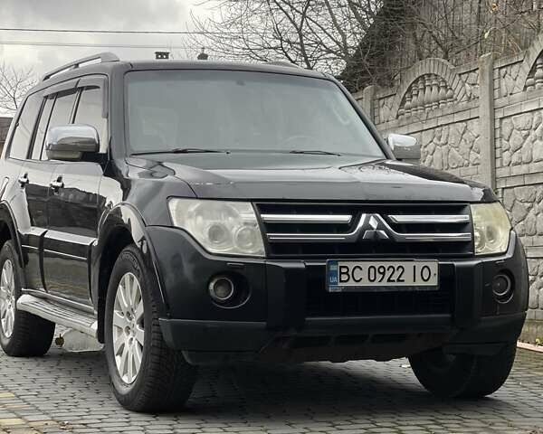 Чорний Міцубісі Паджеро Вагон, об'ємом двигуна 3.2 л та пробігом 320 тис. км за 12500 $, фото 1 на Automoto.ua