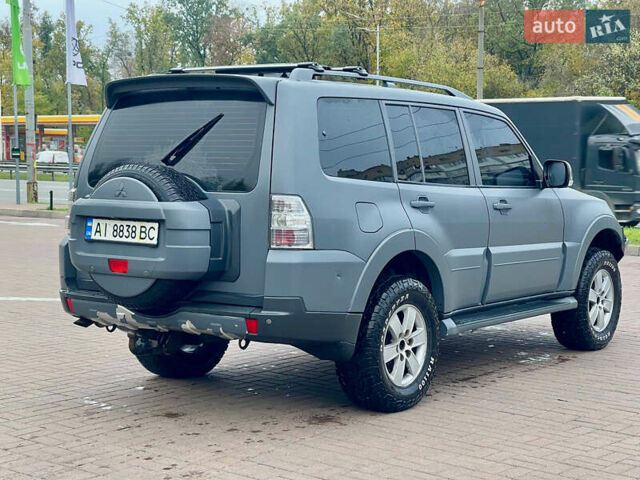 Міцубісі Паджеро Вагон 2008 у Києві на Automoto.ua Чорний Міцубісі Паджеро Вагон, об'ємом двигуна 2.97 л та пробігом 300 тис. км за 11500 $, фото 3 на Automoto.ua