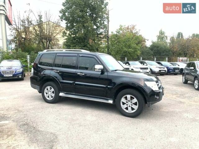 Черный Мицубиси Паджеро Вагон, объемом двигателя 3 л и пробегом 232 тыс. км за 11390 $, фото 1 на Automoto.ua