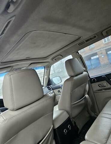 Черный Мицубиси Паджеро Вагон, объемом двигателя 3.2 л и пробегом 300 тыс. км за 10500 $, фото 13 на Automoto.ua